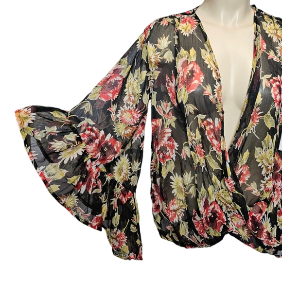 Volcom NWT sheer floral top with bell sleeves. Small - Picture 2 of 4